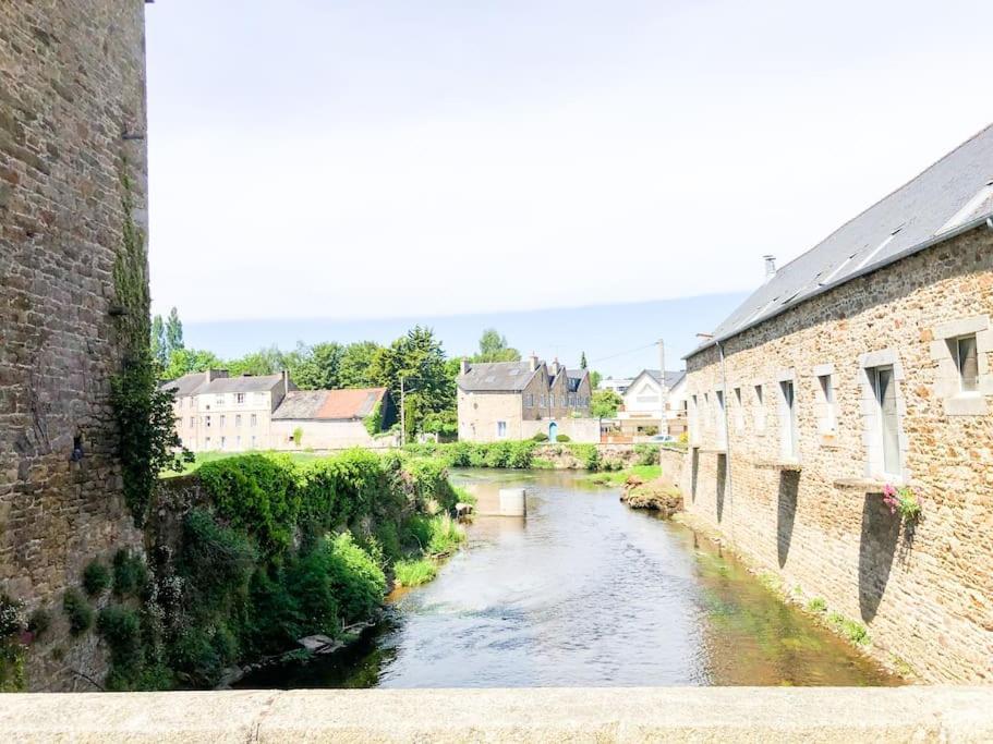 Nouveau ** Le Raffine Au Coeur De Guingamp ** Parking Ngoại thất bức ảnh