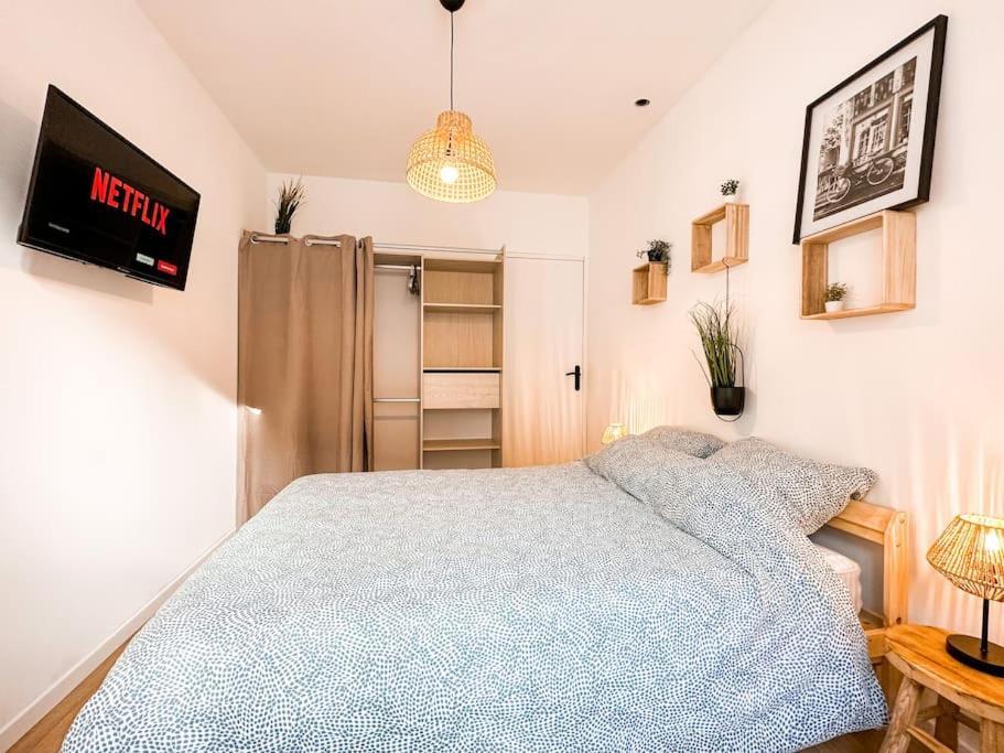 Nouveau ** Le Raffine Au Coeur De Guingamp ** Parking Ngoại thất bức ảnh